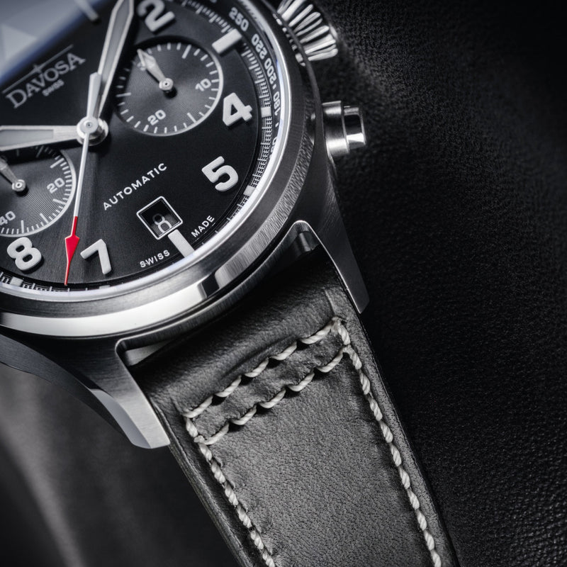 Newton Pilot Chronograph LE